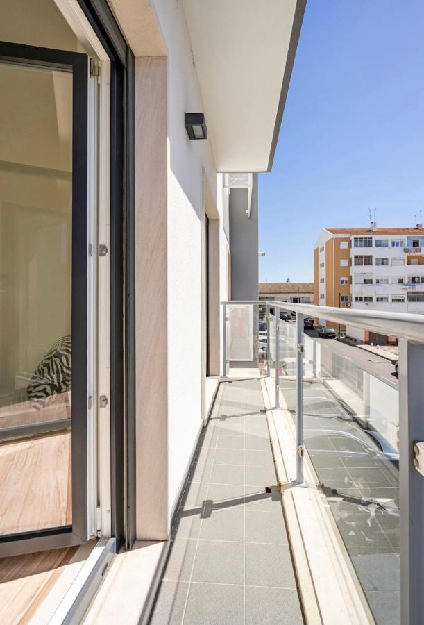 Modern Double Room With Private Balcony Montijo Eksteriør bilde